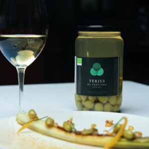 Poireau sauce verjus par le chef Didier Casaguana du Restaurant étoilé Les Fresques